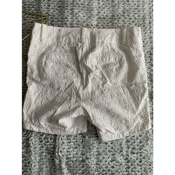 Torrid White Eyelet Shorts Size 10 Mid Length - Picture 5 of 7